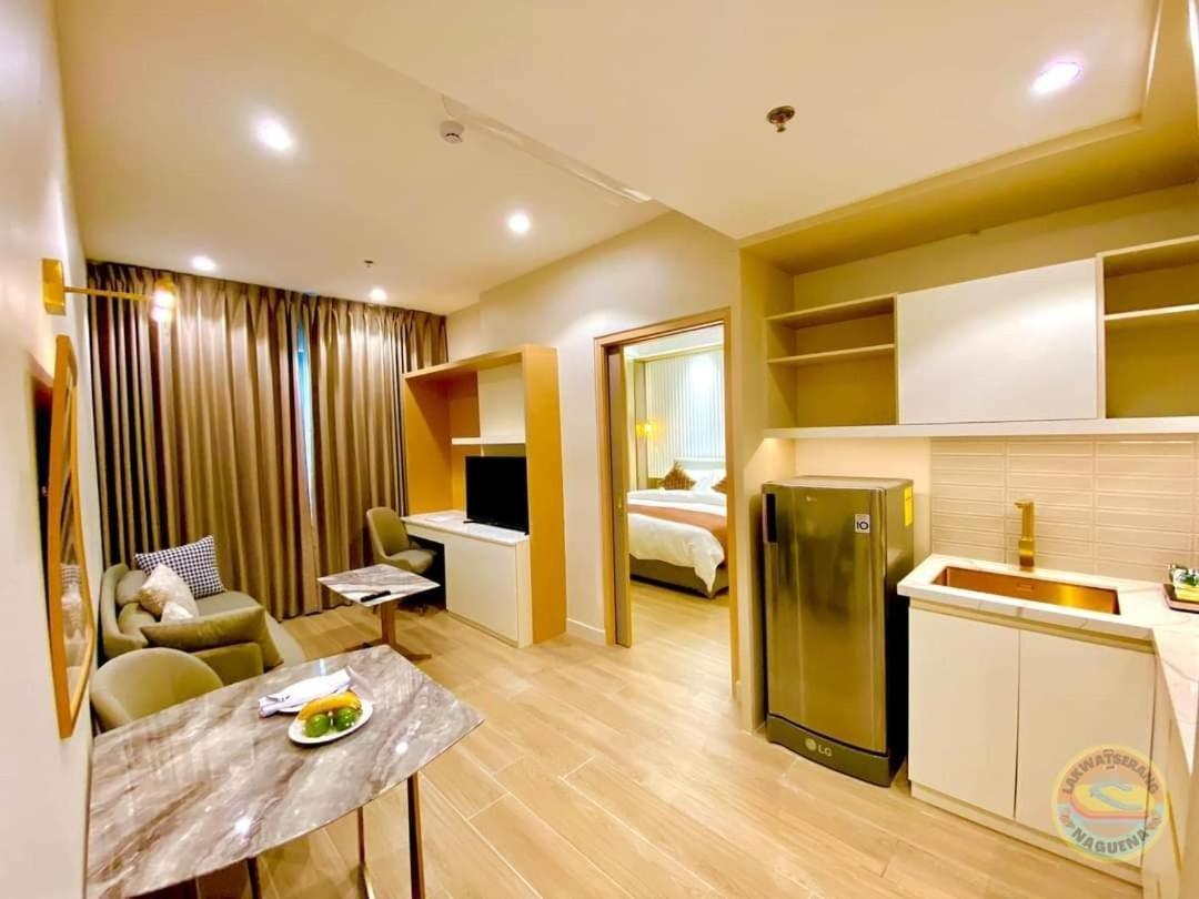 Uma Hotel And Residences Нага Екстериор снимка