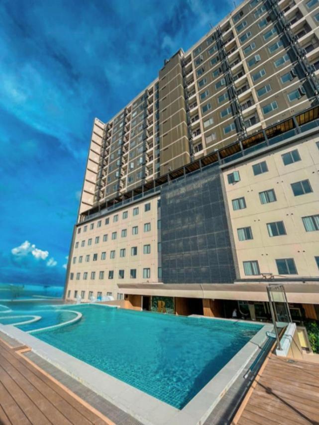 Uma Hotel And Residences Нага Екстериор снимка